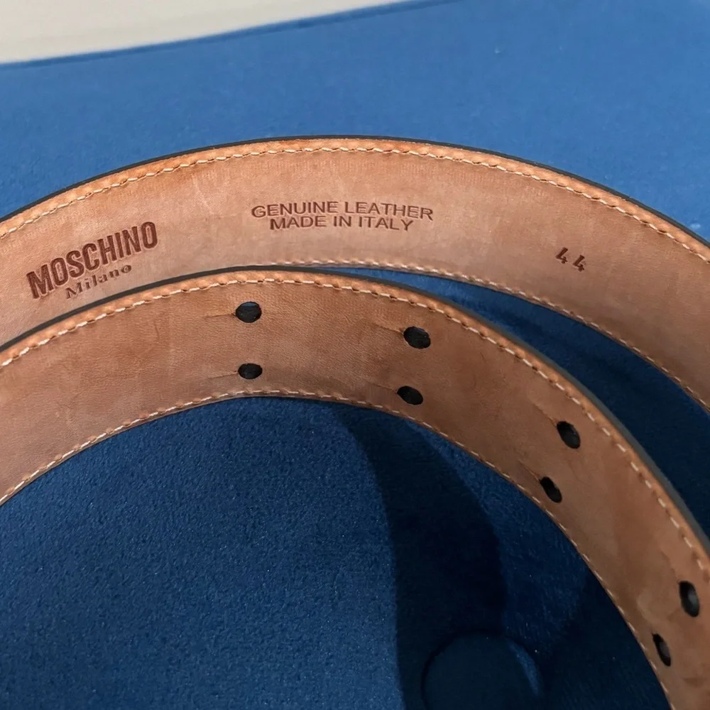 Moschino White Belt size 44